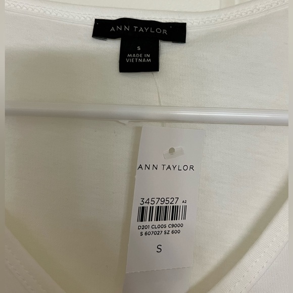SOLD NWT Ann Taylor White Cotton Tee - Size small - Picture 4 of 8